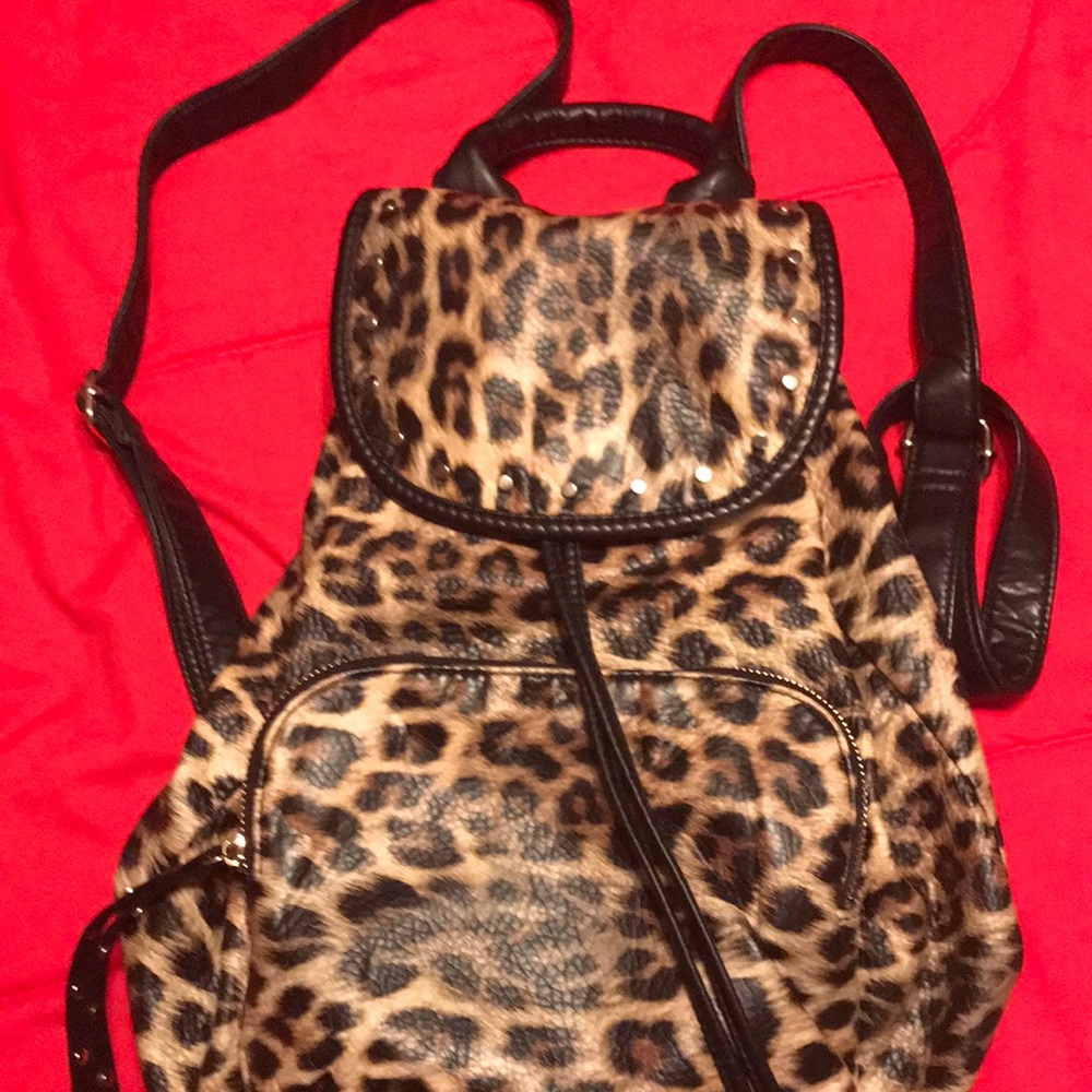 Leopard back pack
